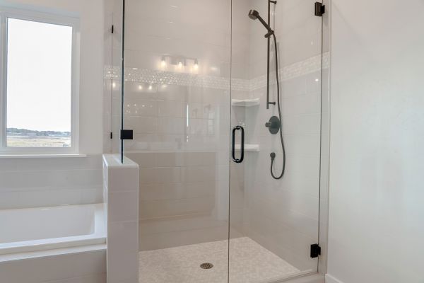 Shower Window Installation in Hamburg