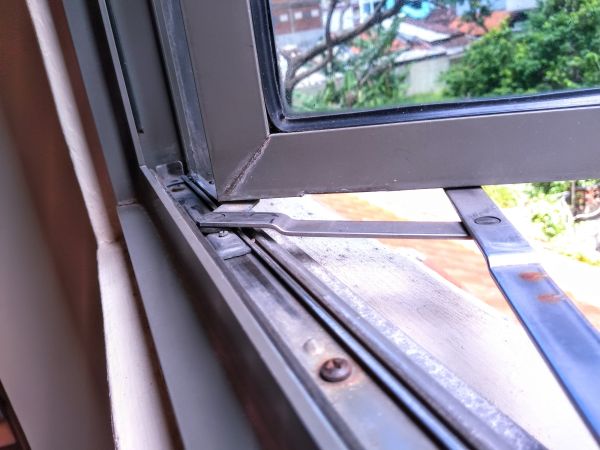 Hinged Window Replacement in Hamburg